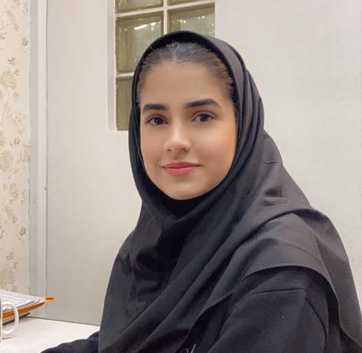 زینب منتهایی